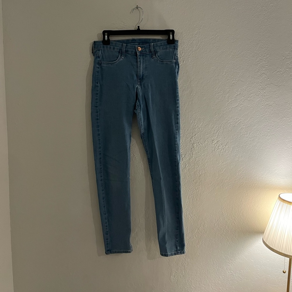 Blue skinny jeans